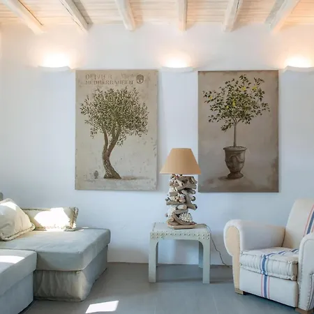 Villa Maspalomas Deluxe Luxury Retreat In Gran Canaria Private Heated Pool Poolside Kitchen Bbq Facilities Golf Course View Minutes From, Las Palmas de Gran Canaria